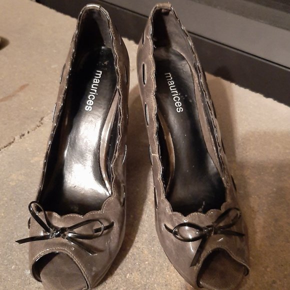 Pretty Pumps - Picture 4 of 7